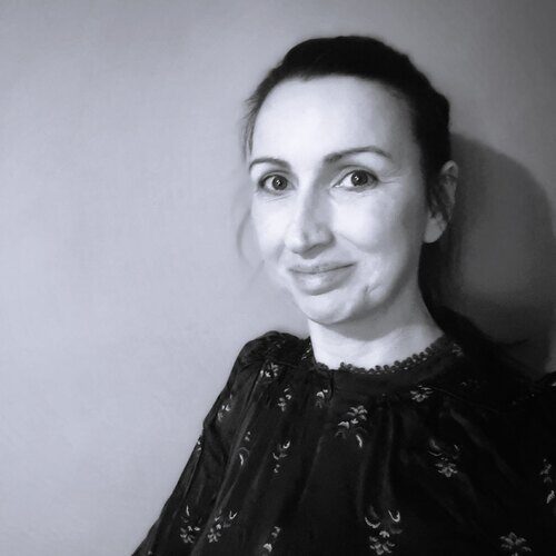 Emma Buckby headshot-1